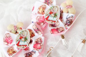 Подарунковий набір зайчик з полуницею - Опис