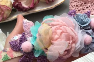 Повязка весна с розой и бабочкой. - Описание