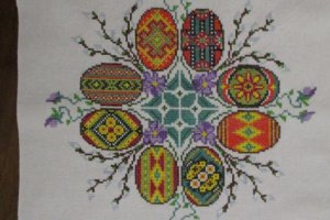 Пасхальная салфетка  "Писанка" - Описание