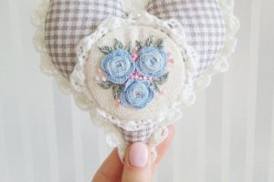 Текстильне сердечко  з вишивкою