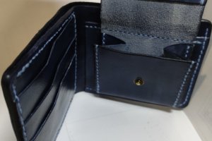 Кошелек из натуральной кожи, с тиснением ручная работа,  - Описание
