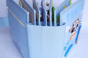 Робота Іграшка книжка з фетру. З ім'ям на обкладинці.