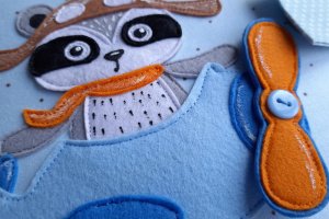Игрушка книжка из фетра. С именем на обложке.  - Описание