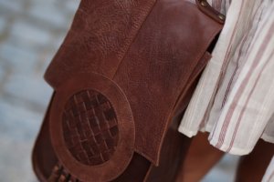 Этнический рюкзак из натуральной кожи - Описание