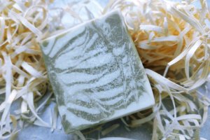 Робота Мило з екстрактом алое та хлореллою