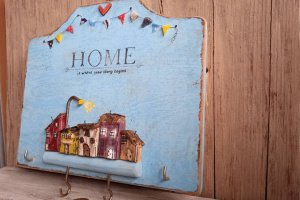 Ключница деревянная - HOME - Описание