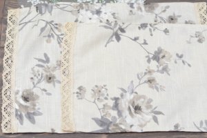 Серветка на кошик з мереживом 51 * 33 см. сірі квіти