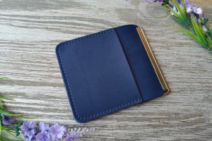 Кошелек зажим для денег с тиснением "Тризуб  вышиванка" кожа - Описание