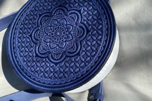 Сумка кожаная "Колорит" ручной работы - Описание