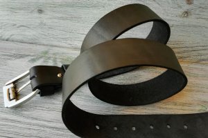 Кожаный ремень мужской черный  "Коханому Чоловікові"  - Опис