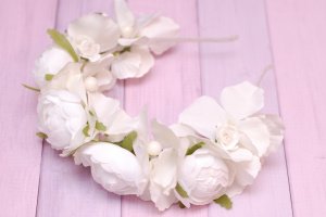 Білий обруч ободок з півоніями і гортензією - Опис