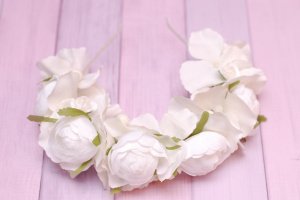 Білий обруч ободок з півоніями і гортензією - Опис