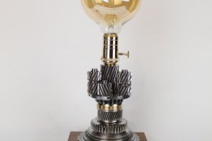 Настольная лампа Pride & Joy industrial с автозапчастей 15LI - Описание