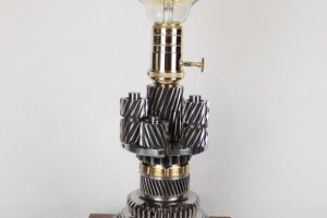 Настольная лампа Pride & Joy industrial с автозапчастей 15LI - Описание