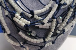 1001 вузлик - Опис