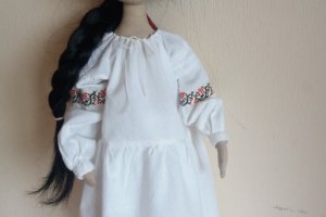 Лялька в українському вбранні - Опис