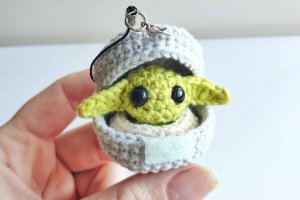 Работа Игрушка Бейби Йода в капсуле, 5-6 см