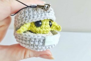Игрушка Бейби Йода в капсуле, 5-6 см - Описание