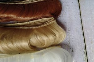 Волосся для ляльок короткі 3.5см чорний, шатен, русявий і блонд