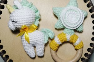 Работа Вязаные игрушки, погремушка, грызунок