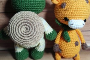 Вязаная игрушка черепашонок  - Описание
