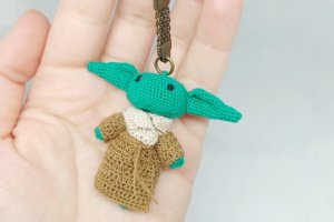 Мастер Йода брелок на сумку рюкзак ключи амигуруми крючком - Описание