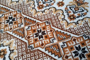 вышитый рушник на иконы, под ноги, на свадьбу - Описание