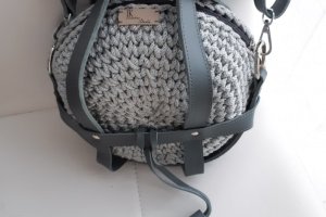 Сумочка "Портупея" світло-сіра - Опис