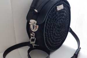 Кругла сумочка "Бохо" чорна - Опис