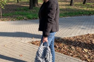 Рюкзак с узором "шишечки" светло-серый - Описание