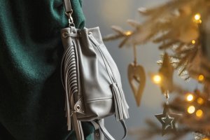 Серый Рюкзак трансформер со съемным Бахромой - Описание