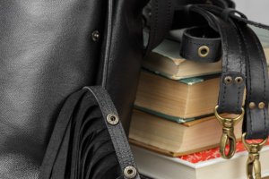 Серый Рюкзак трансформер со съемным Бахромой - Описание