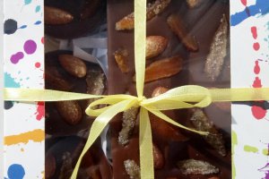 Шоколадный набор "Миндаль, апельсин, курага" - Описание