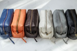 Чорна Шкіряна Косметичка Для Засобів По Догляду Чоловіча - Опис