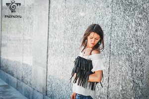 Чорна Шкіряна Сумка Клатч З Бахромою - Опис