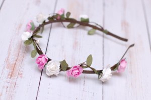 Нежный обруч с розами  - Описание