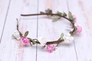 Нежный обруч с розами  - Описание