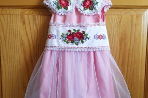 Вишите плаття для дівчинки  - Опис
