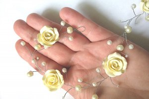 Свадебная веточка с розами цвета айвори - Описание