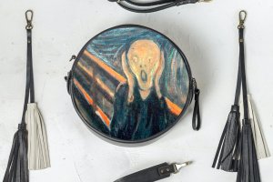 Шкіряна Кругла Сумка Клатч З Малюнком  - Опис