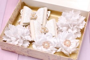 Набор украшений бело-золотой