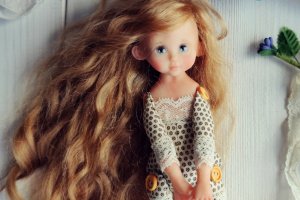 Лялька ручної роботи - Опис