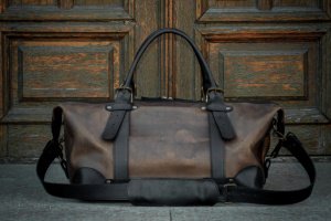 Сумка для ручной клади, Спортивная кожаная сумка  - Описание