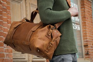 Сумка для ручной клади, Спортивная кожаная сумка  - Описание