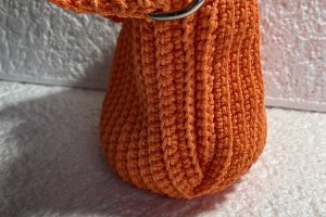 сумочка-ракушечка, оранжевого цвета. - Описание