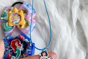 Набір бантики- резинки в садік ,бантики в школу принцеси 3 - Опис