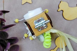 Бизикубик желтый - Описание