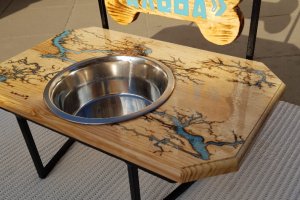 Именная подставка "Молния" с мисками ручной работы - Описание