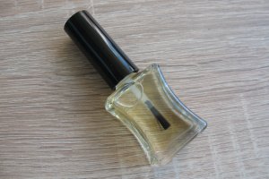Масло с кератином для ногтей и кутикулы - Описание