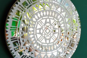 Зеркало-мозаика в форме солнца - Описание